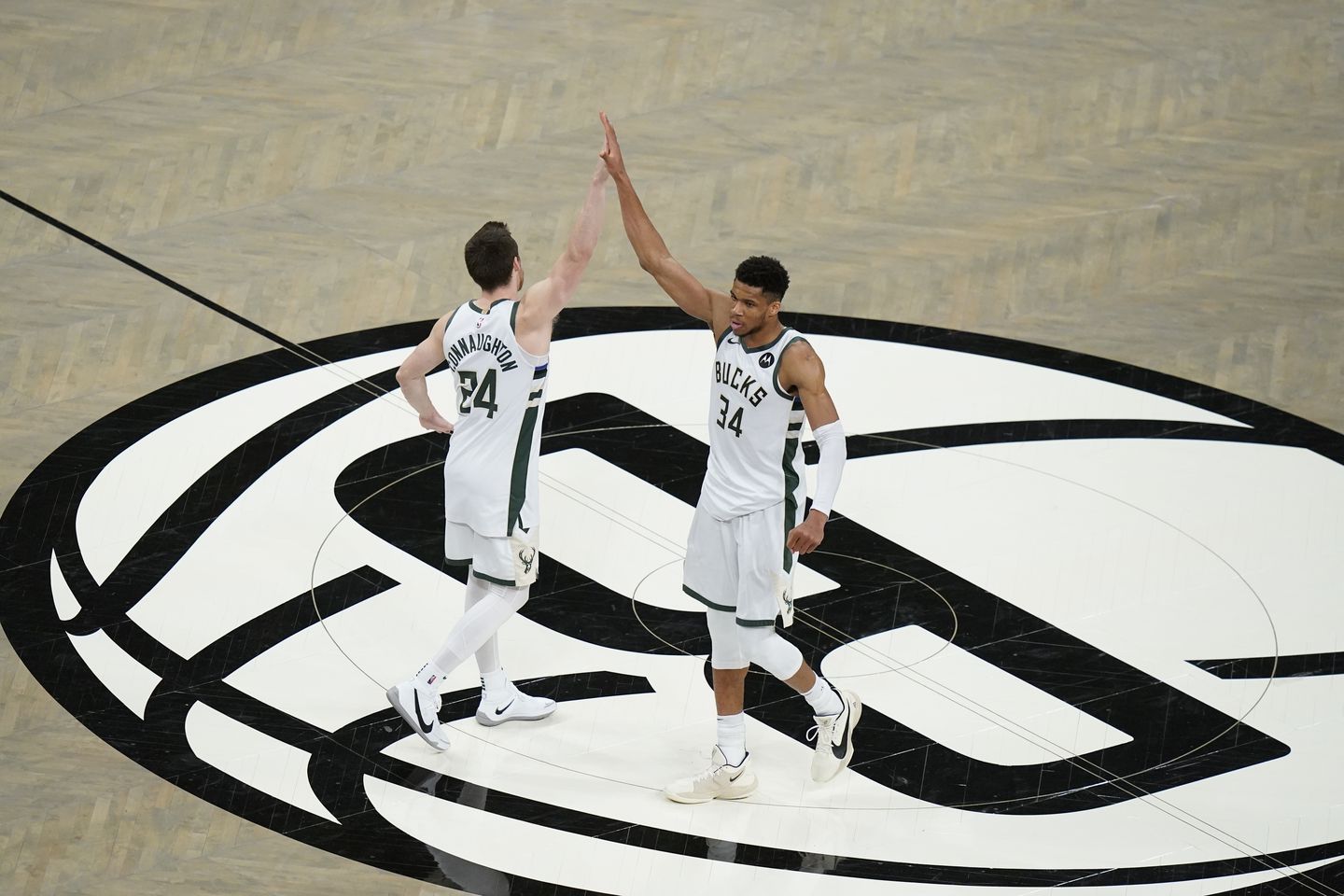 Real teams are better than superteams of stars